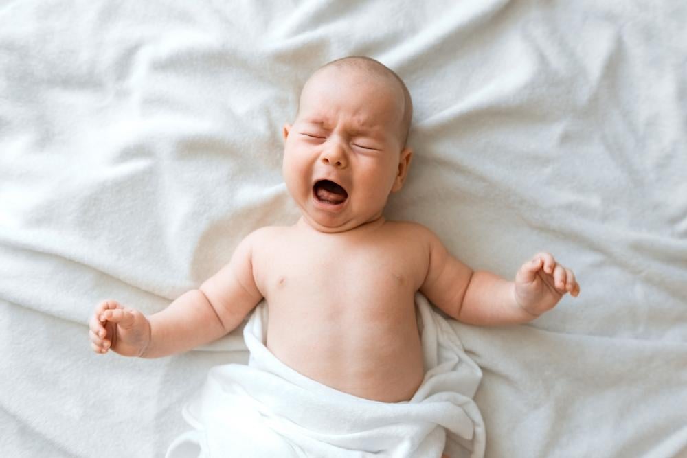 Dấu hiệu nhận biết bé bị đầy hơi