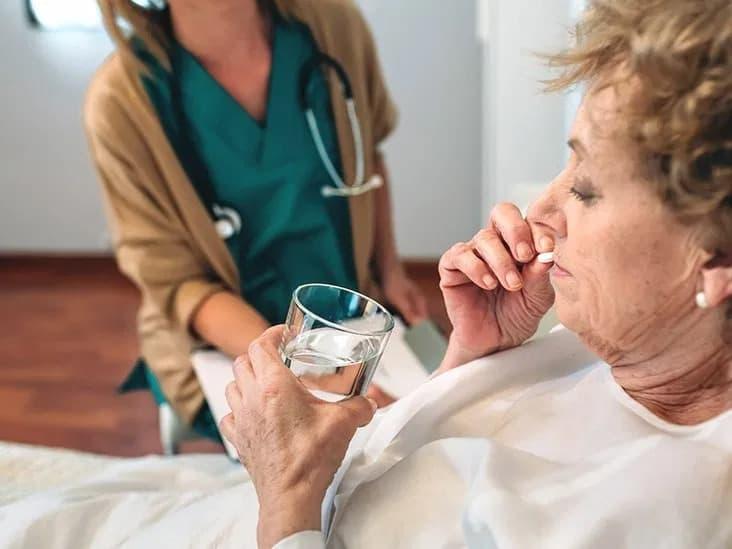 thận trọng khi dùng thuốc ở người già