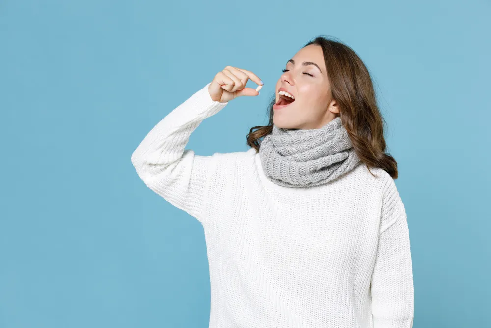 Người lớn uống thuốc tramadol + paracetamol