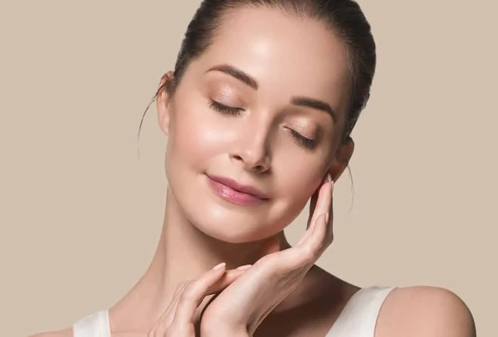 căng da mặt bằng chỉ