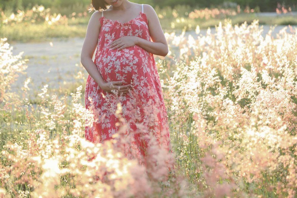 phụ nữ lớn tuổi mang thai dễ bị nhau tiền đạo