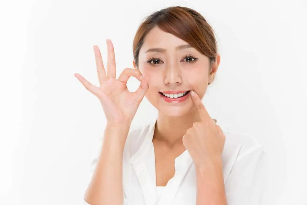 hơi thở có mùi hôi phải làm sao