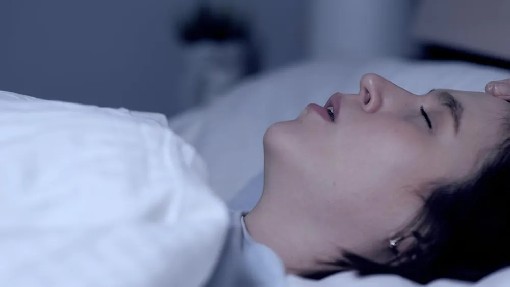 nguyên nhân nghẹt mũi khi ngủ