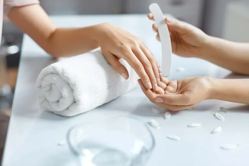 chăm sóc móng tay