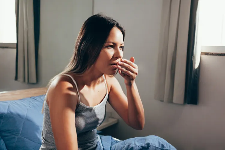 hơi thở có mùi khó chịu