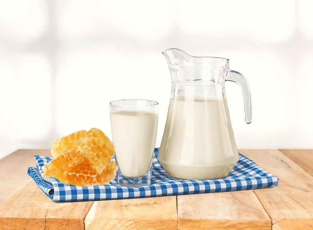 Uống mật ong tăng cân với sữa chua