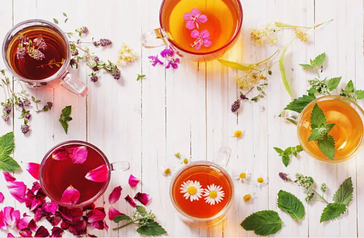 Trà thảo mộc giúp giảm mỡ bụng