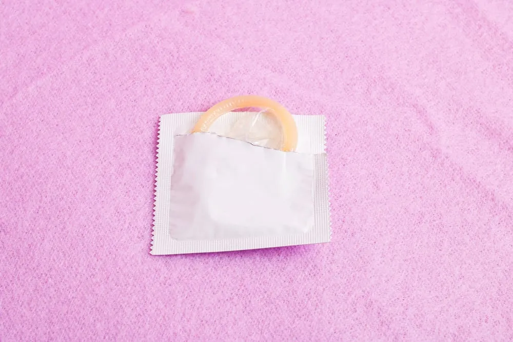 bao cau su bị mắc kẹt trong âm đạo