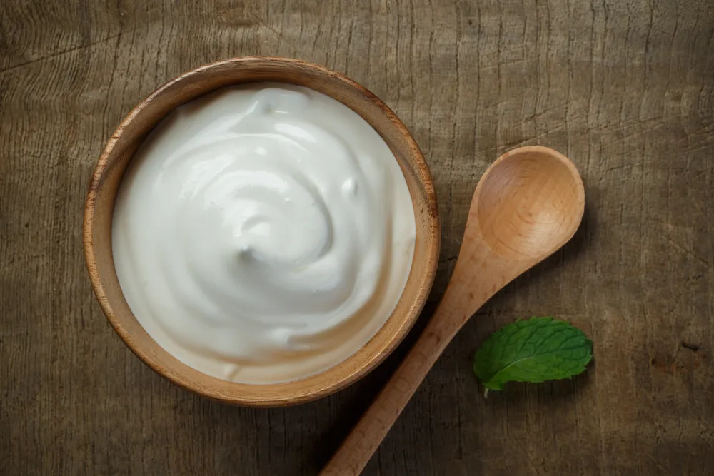 đêm đói nên ăn gì để không béo: sữa chua không đường