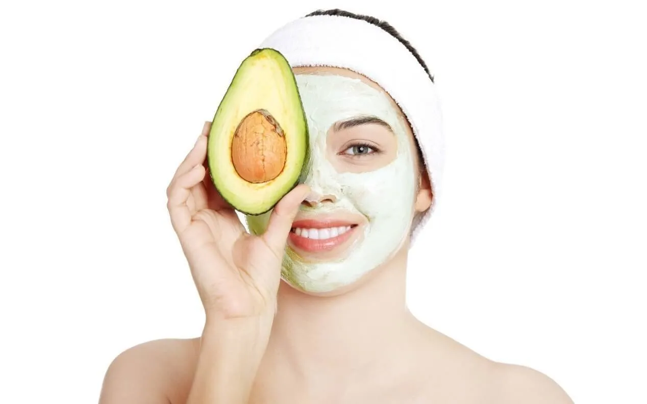 Mặt nạ bơ là cách dưỡng da khô cực hiệu quả