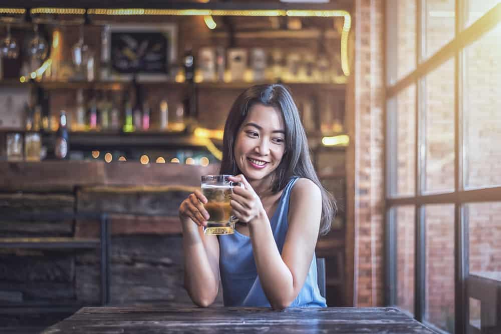 Làm đẹp bằng bia: Các công thức dưỡng tóc với bia