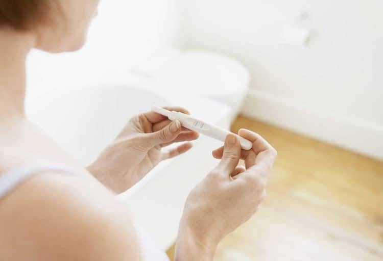 cách dùng que thử thai