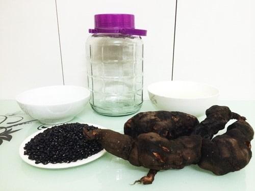 cách ngâm rượu hà thủ ô đỏ