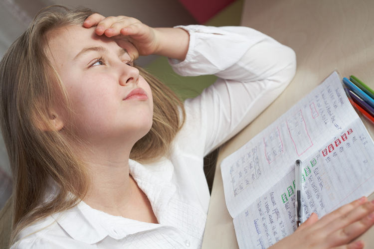 Trẻ bị rụng tóc do căng thẳng