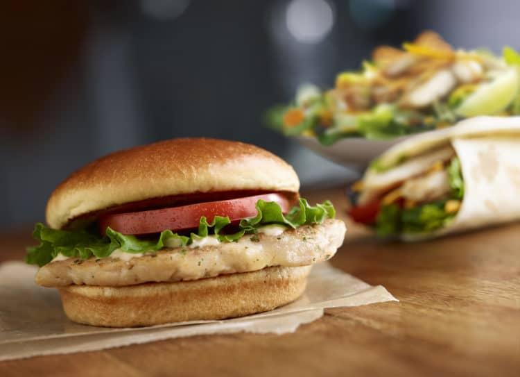 Món Artisan Grilled Chicken Sandwich: lựa chọn thức ăn nhanh cho bữa trưa và tối