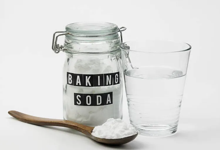 cham-soc-toc-khi-di-boi-baking-soda