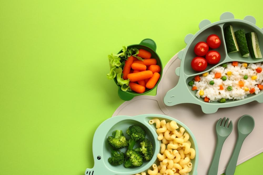 Đảm bảo bữa ăn của trẻ đủ dưỡng chất