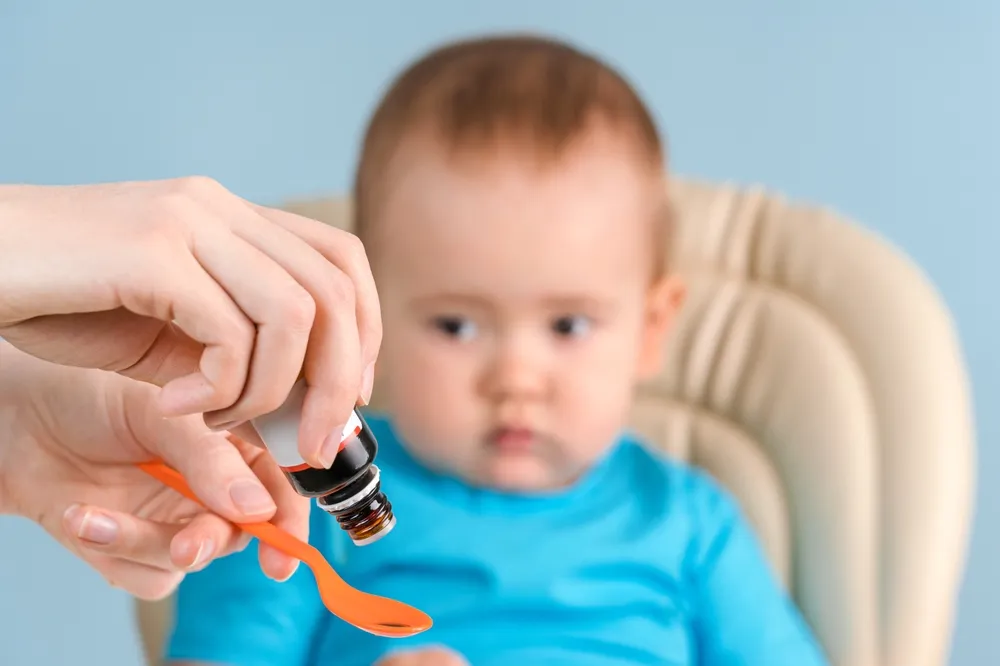 Dùng siro cho trẻ biếng ăn