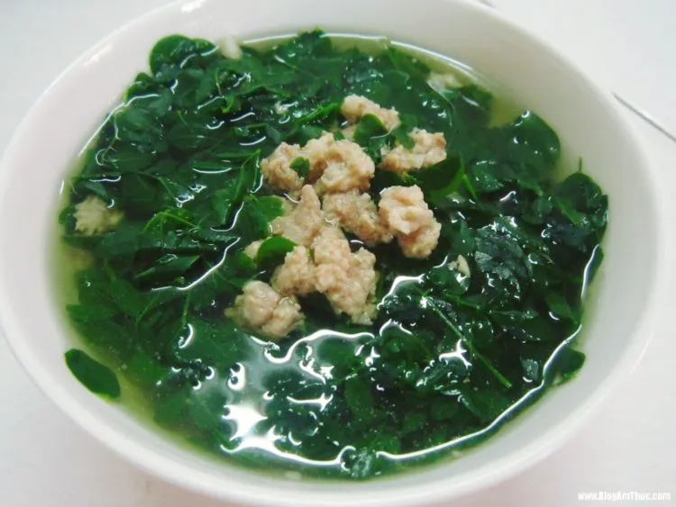 Canh rau chùm ngây thịt băm