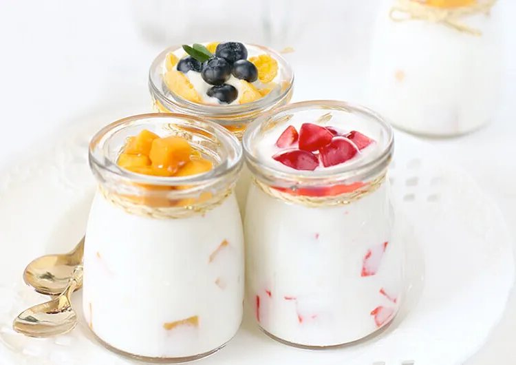 Cách làm sữa chua hoa quả tại nhà