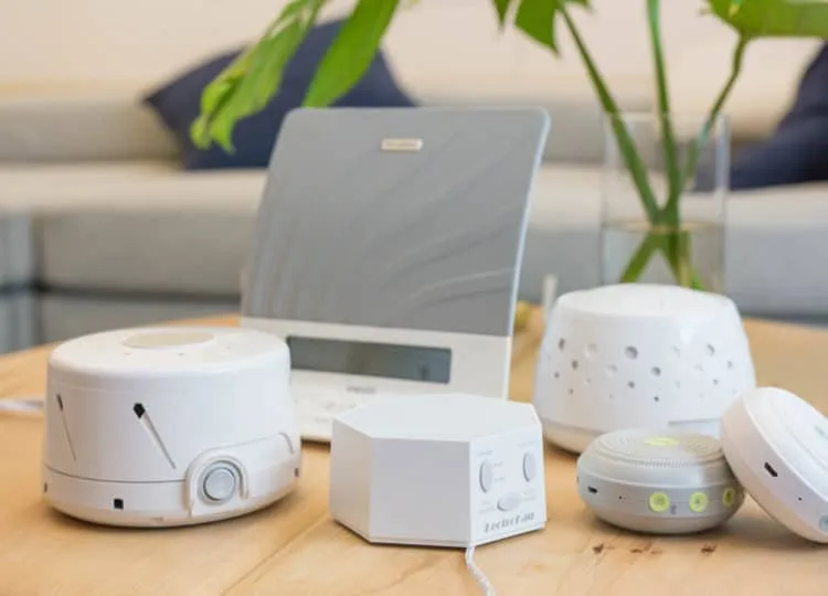 Máy tạo tiếng ồn trắng giúp trẻ ngủ ngon