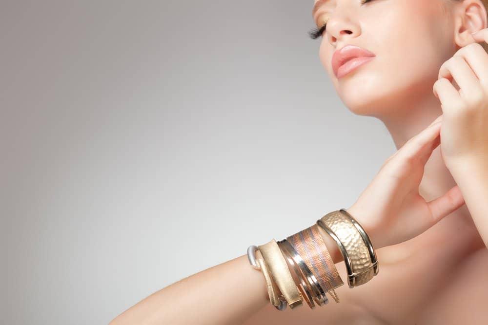 triệu chứng dị ứng với niken