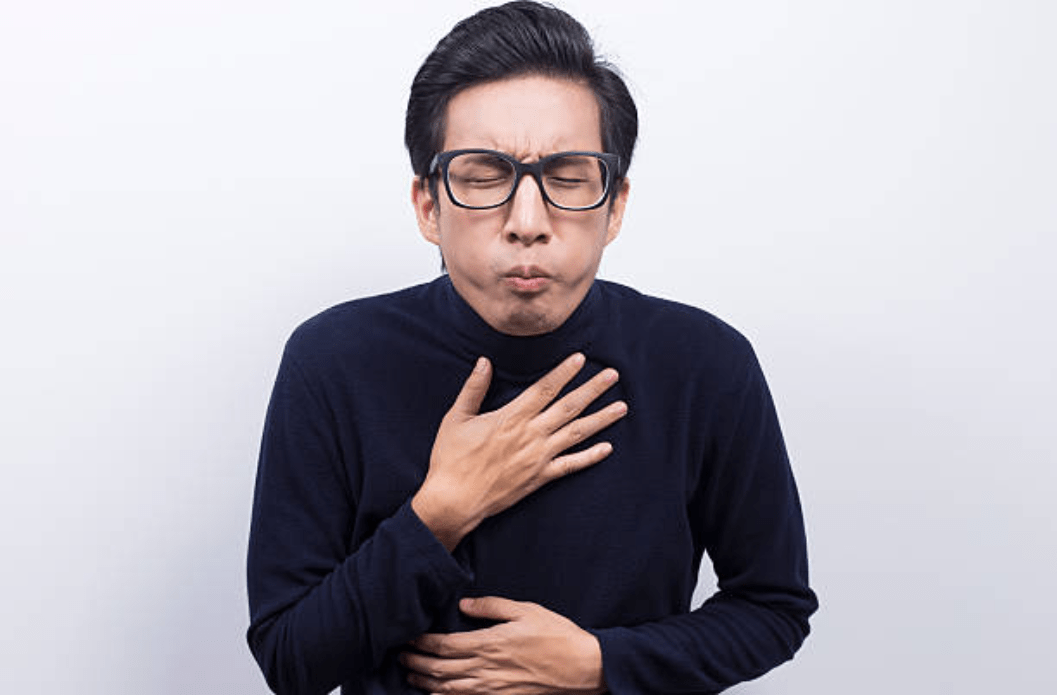 nôn ra máu sau khi uống rượu