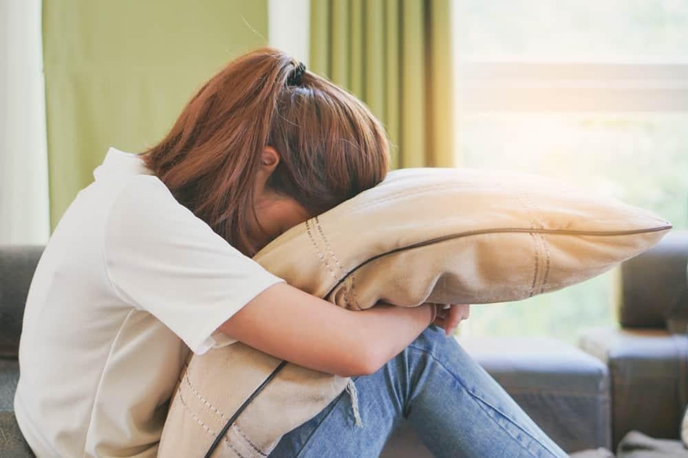 Ra máu khi mang thai 3 tháng đầu