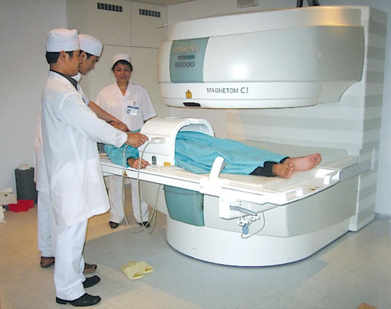 Chụp cộng hưởng từ (MRI)