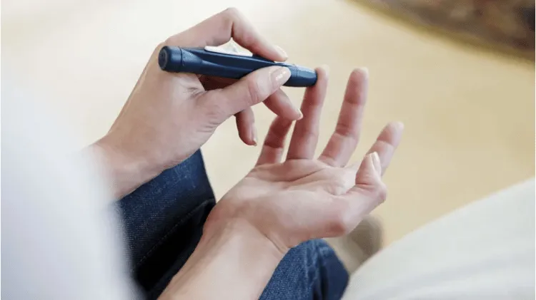 Nguyên nhân gây buồn nôn: Do biến chứng của tiểu đường