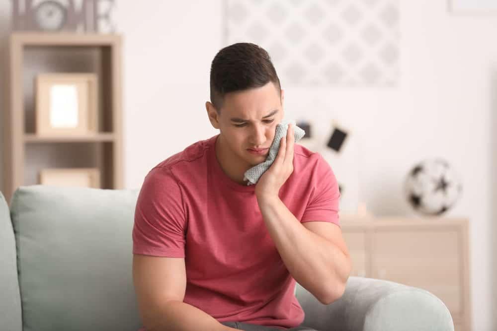 cách điều trị sâu răng tại nhà