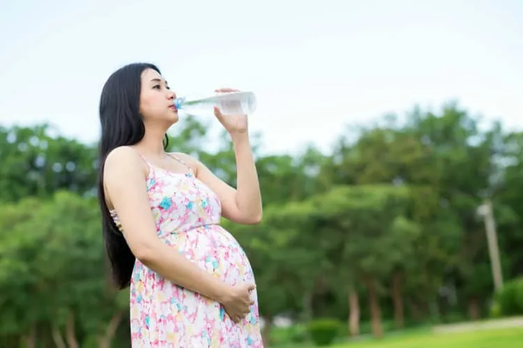 hiện tượng khô miệng khi mang thai