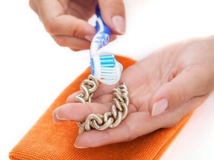 tái chế bàn chải