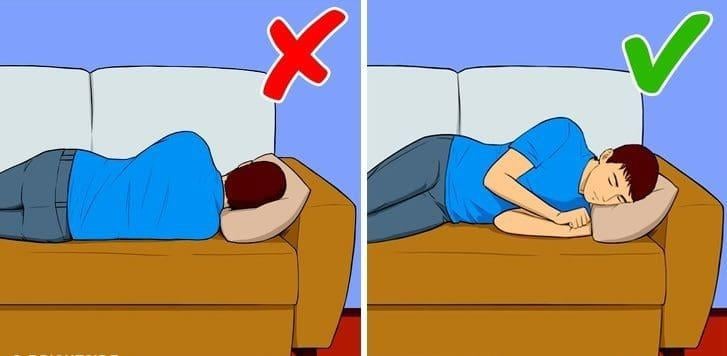 Hay thức giấc giữa đêm do tư thế ngủ không phù hợp