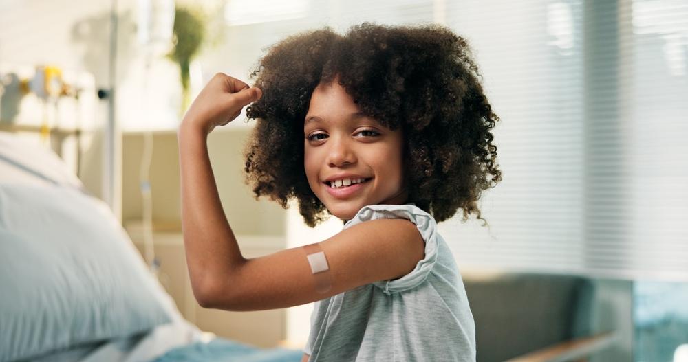 tiêm vaccine cho trẻ