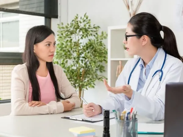 Bác sĩ hướng dẫn dùng thuốc dexamethasone