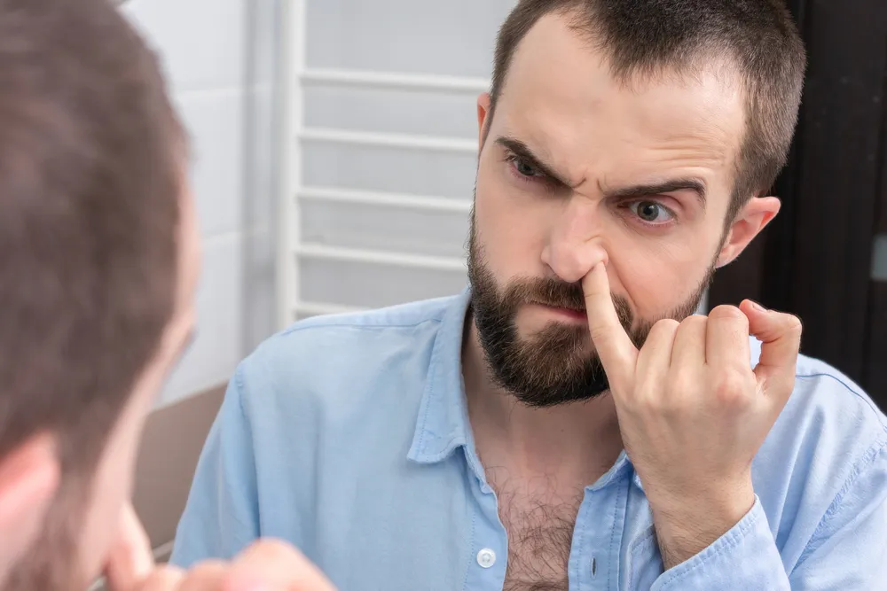 Các thói quen xấu là nguyên nhân gây mụn