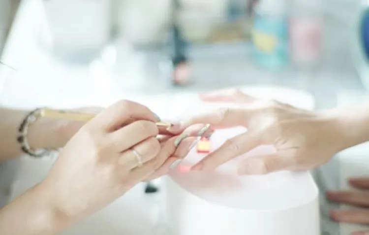 móng tay có vết thương có thể khiến bạn bị nhiễm trùng