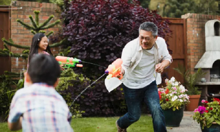 sắp xếp thời gian rảnh để chăm sóc người cao tuổi