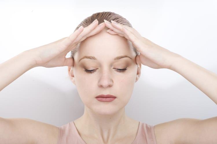 xóa nếp nhăn vùng mắt