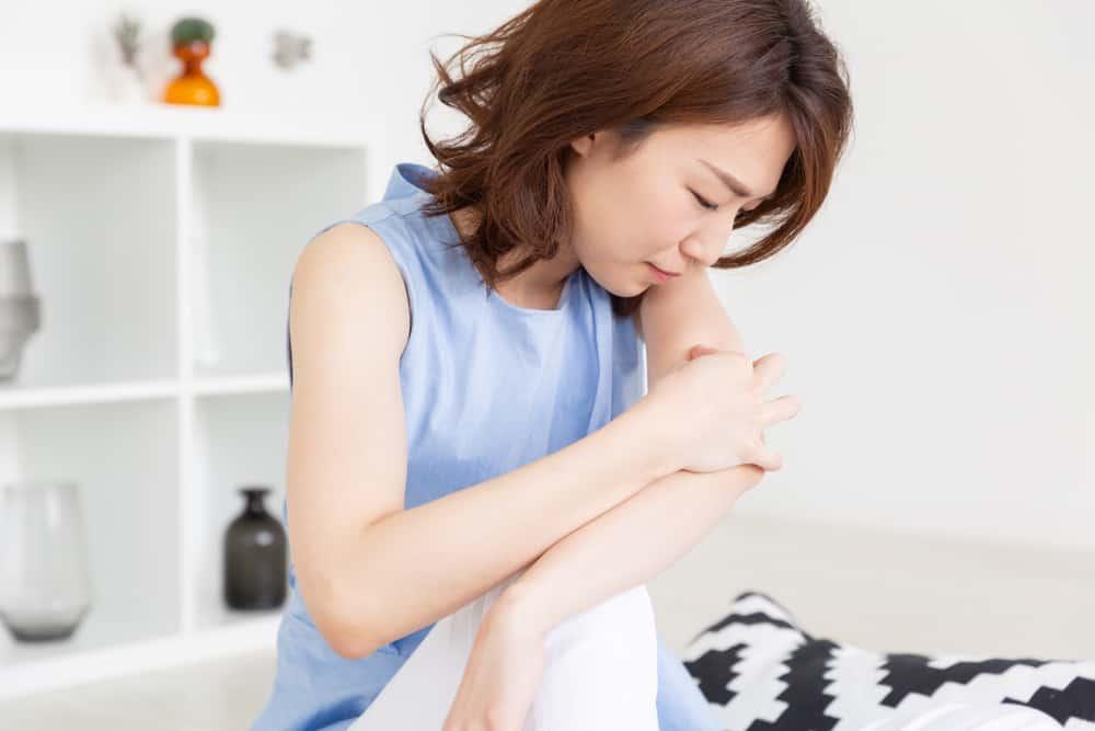 ngứa là dấu hiệu bệnh gan