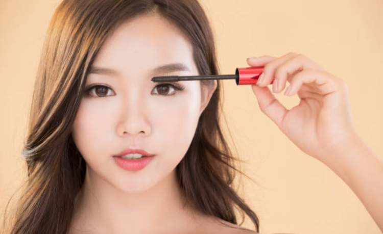 Do dị ứng mascara