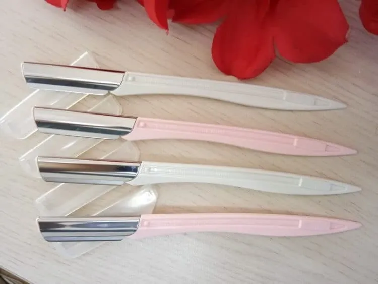 Dao cạo lông mặt