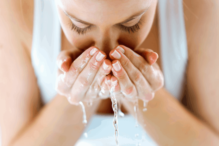 hormone gây ra mụn