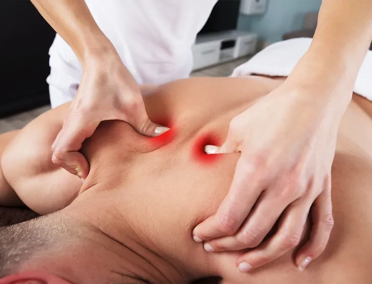 cách massage lưng