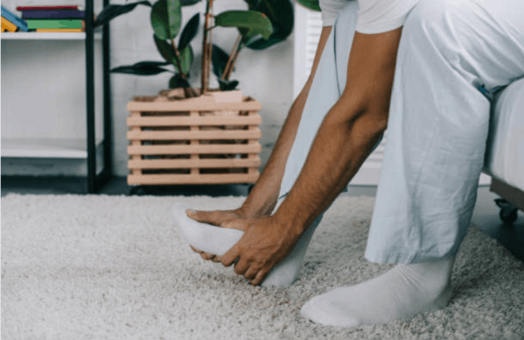 đau nhức chân về đêm