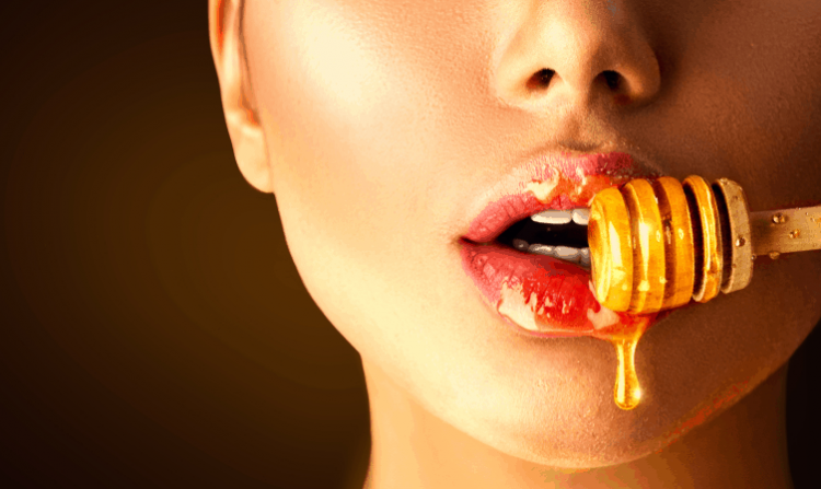 chữa nhiệt miệng bằng mật ong
