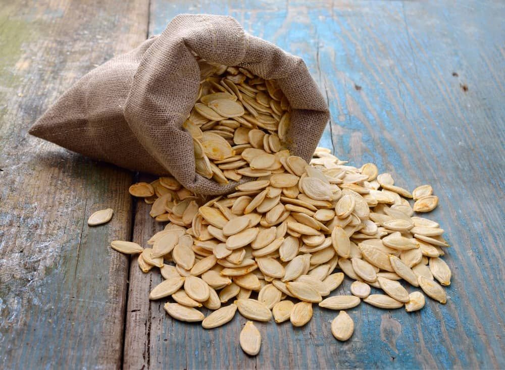 ba bầu ăn bí đỏ