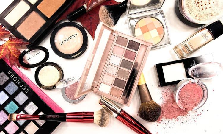 Xem lại bảng thành phần sản phẩm dưỡng da và makeup