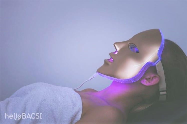 Ánh sáng xanh lam được ứng dụng trong điều trị mụn